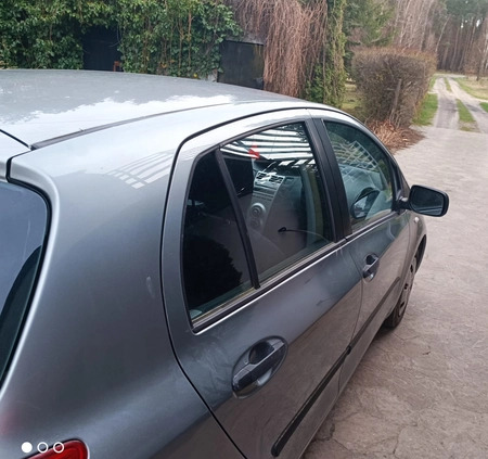 Toyota Yaris cena 15900 przebieg: 222000, rok produkcji 2008 z Zwoleń małe 37